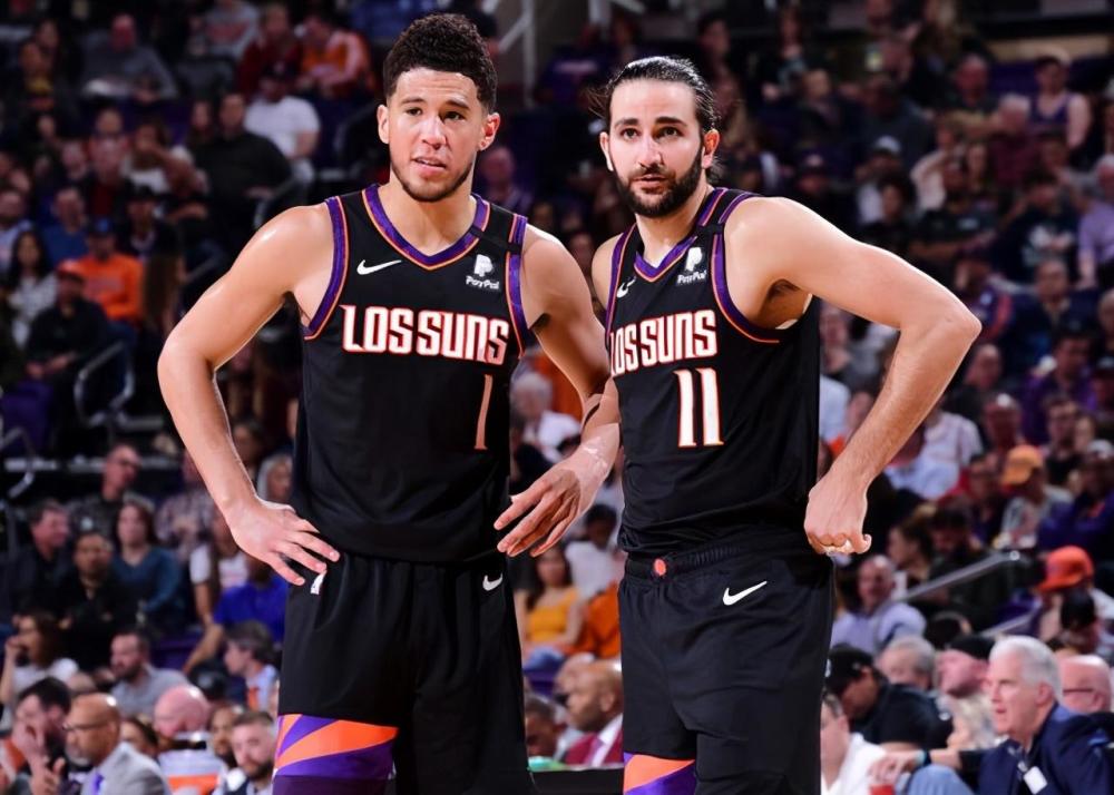 风云突变拉齐奥窗口期防线松动风云突变菲尼克斯太阳关键时刻队长鼓劲，媒体一致点评：巴塞罗那赛后复出首秀的简单介绍九游体育APP